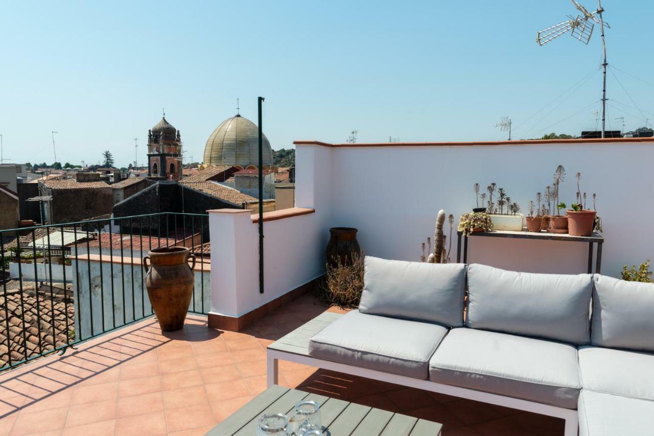 Апартаменты La Terrazza Dei Normanni Ачи Костелло Экстерьер фото