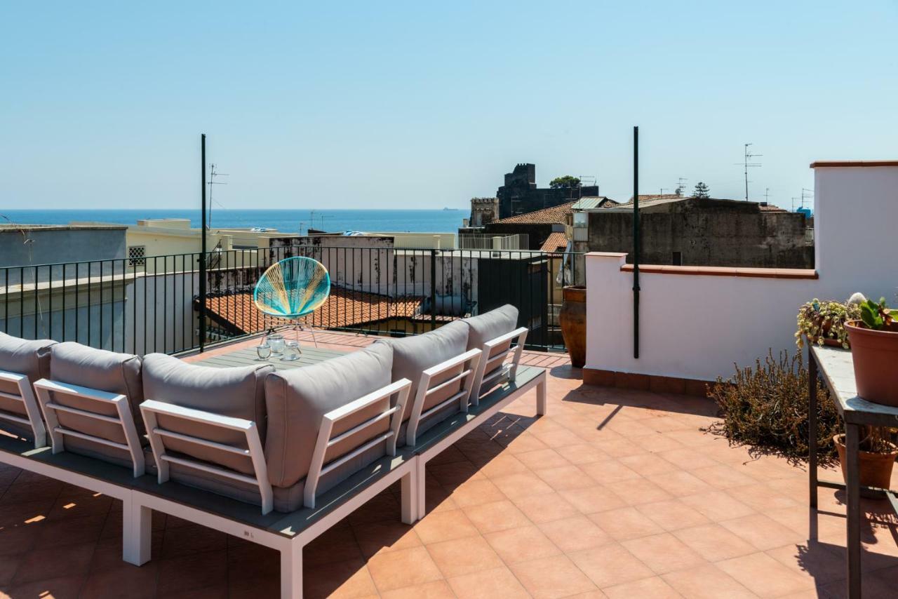 Апартаменты La Terrazza Dei Normanni Ачи Костелло Экстерьер фото